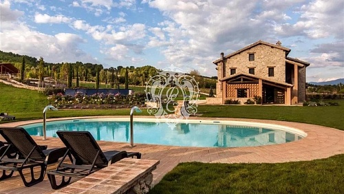 Дом в Монтефалько, Италия, 784 м2 фото 1