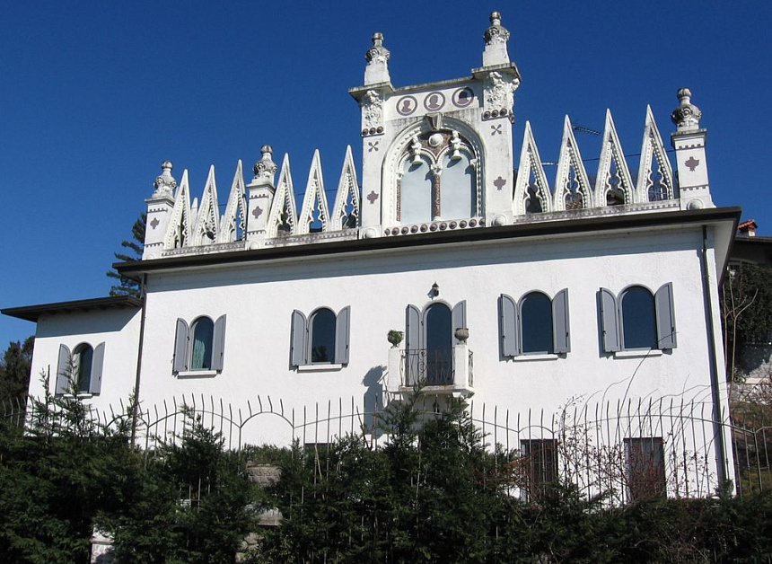 Вилла у озера Маджоре, Италия, 350 м2