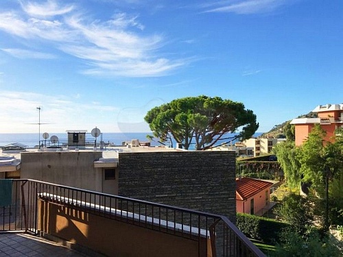 Апартаменты в Сан-Ремо, Италия, 100 м2 фото 1