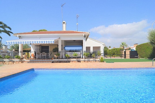 Вилла в Деэса-де-Кампоаморе, Испания, 150 м2 фото 1