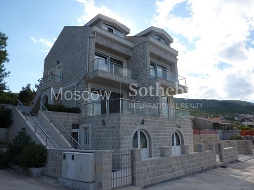 Дом в Крашичах, Черногория, 222 м2 фото 1