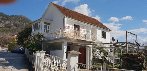 Дом в Тивате, Черногория, 272 м2 фото 1