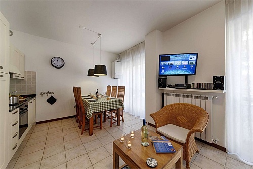 Квартира у озера Комо, Италия, 70 м2 фото 1