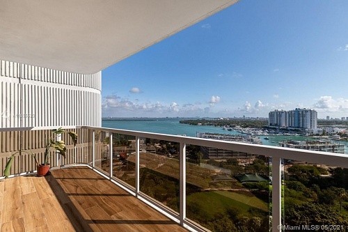 Квартира в Майами, США, 230 м2 фото 1