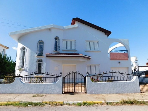 Вилла в Кирении, Кипр, 290 м2 фото 1