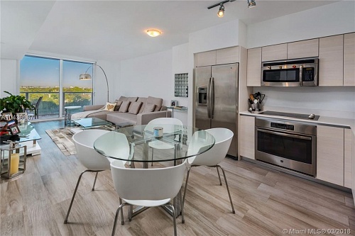 Квартира в Майами, США, 60 м2 фото 1