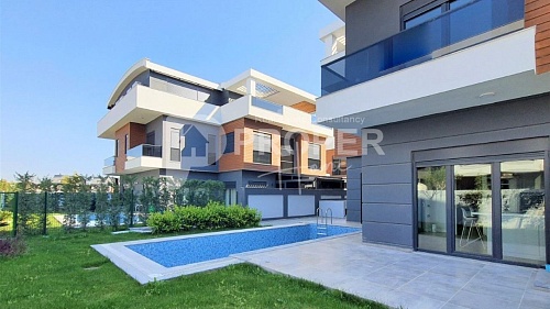 Вилла в Анталии, Турция, 450 м2 фото 1