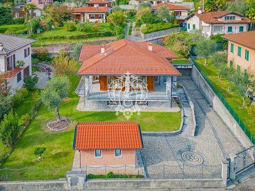 Вилла в Тремеццине, Италия, 425 м2 фото 1