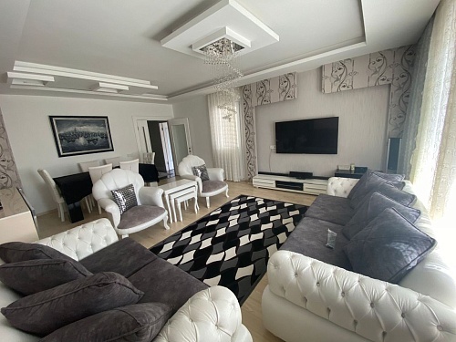 Квартира в Мерсине, Турция, 200 м2 фото 1