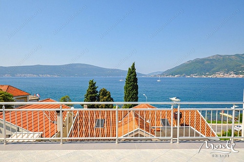 Дом в Тивате, Черногория, 220 м2 фото 1