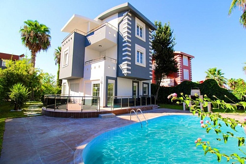 Вилла в Анталии, Турция, 220 м2 фото 1