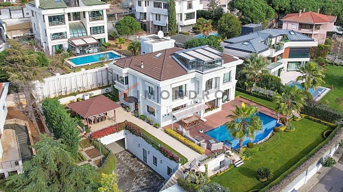 Дом в Картале, Турция, 750 м2 фото 1