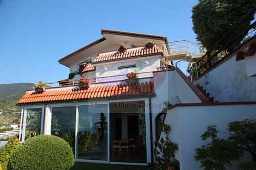 Вилла в Сан-Ремо, Италия, 470 м2 фото 1