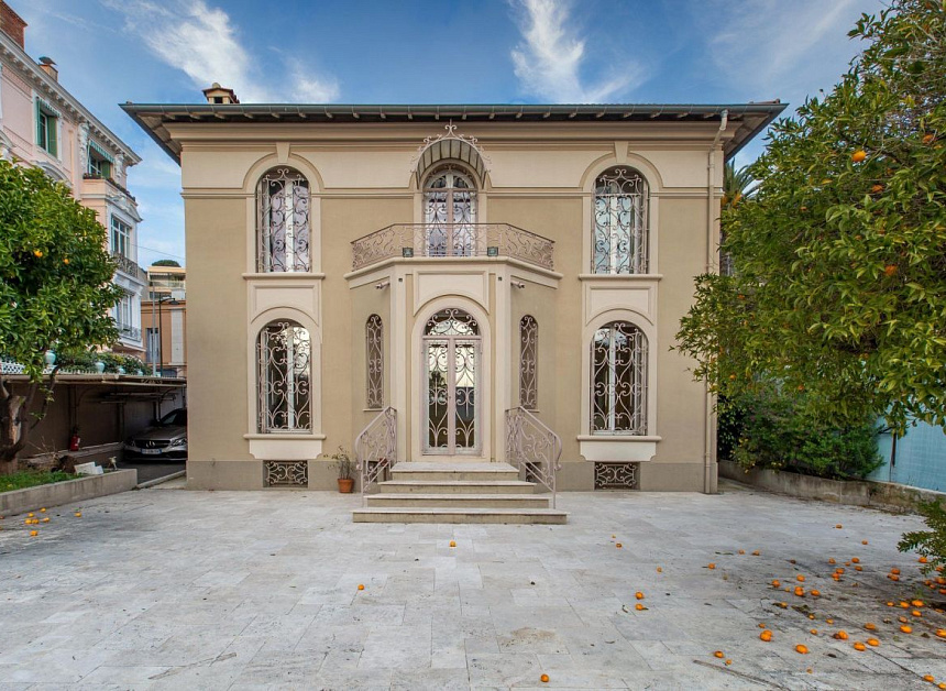 Дом в Больё-сюр-Мер, Франция, 197 м2