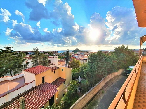 Апартаменты в Скалее, Италия, 65 м2 фото 1