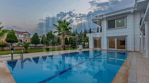 Особняк в Анталии, Турция, 400 м2 фото 1