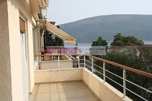 Апартаменты в Дженовичах, Черногория, 90 м2 фото 1