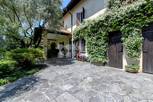 Вилла в Комо, Италия, 520 м2 фото 1