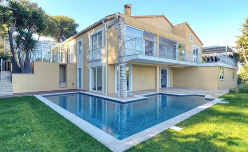 Вилла в Рокбрюн-Кап-Мартен, Франция, 270 м2 фото 1