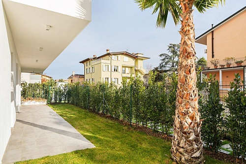 Апартаменты у озера Гарда, Италия, 130 м2 фото 1