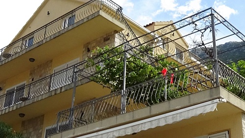 Вилла в Доброте, Черногория, 300 м2 фото 1