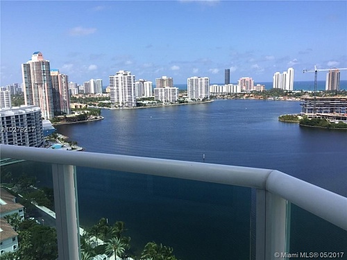 Квартира в Майами, США, 230 м2 фото 1