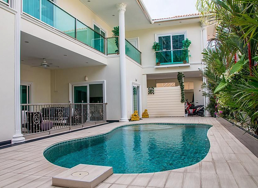 Дом в Паттайе, Таиланд, 300 м2