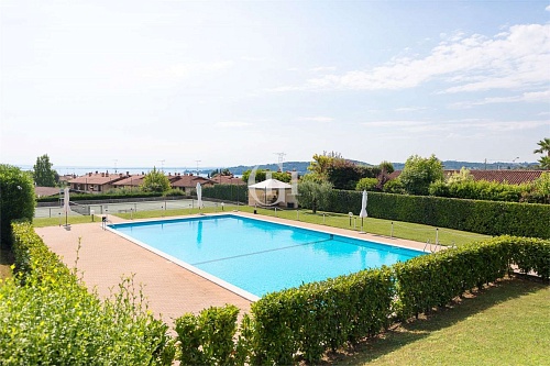 Квартира у озера Гарда, Италия, 85 м2 фото 1