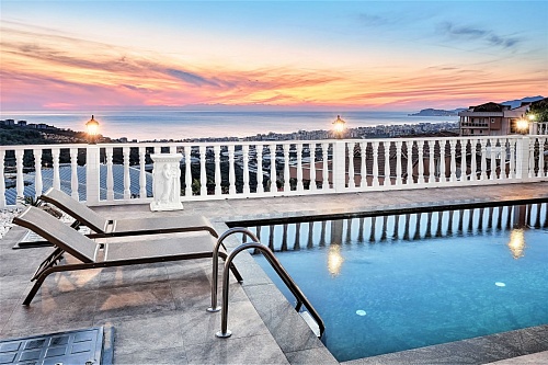 Вилла в Алании, Турция, 320 м2 фото 1