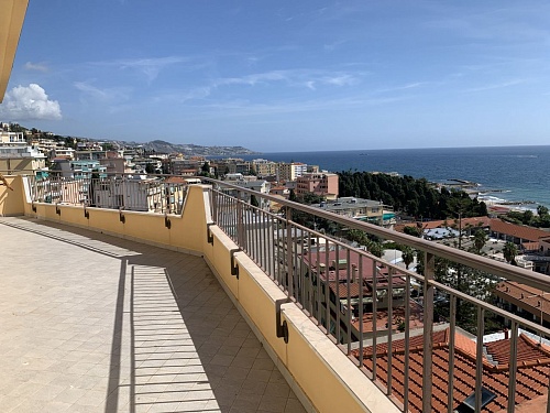 Пентхаус в Сан-Ремо, Италия, 160 м2 фото 1