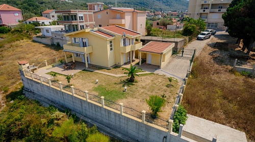 Коттедж в Баре, Черногория, 218 м2 фото 1