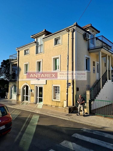 Апартаменты в Херцег-Нови, Черногория, 100 м2 фото 1