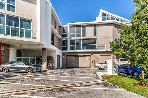 Таунхаус в Майами, США, 240 м2 фото 1