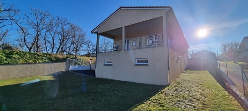 Дом в Оверни, Франция фото 1