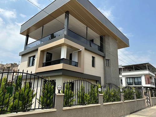 Вилла в Мерсине, Турция, 300 м2 фото 1