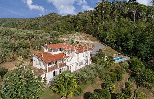 Вилла в Камайоре, Италия, 220 м2 фото 1