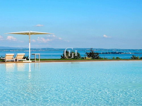 Апартаменты у озера Гарда, Италия, 120 м2 фото 1