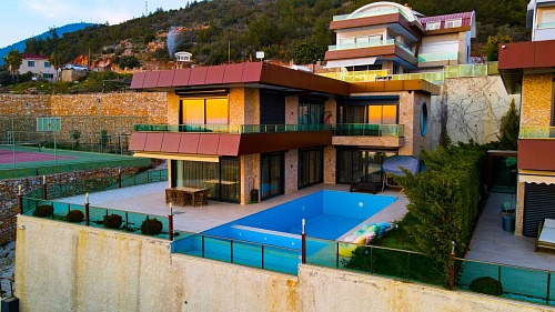 Вилла в Алании, Турция, 250 м2 фото 1