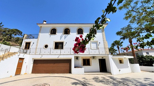 Вилла в Ларнаке, Кипр, 750 м2 фото 1
