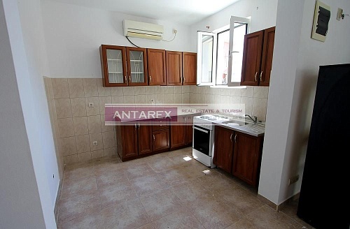 Апартаменты в Херцег-Нови, Черногория, 47 м2 фото 1