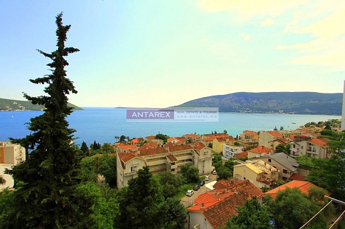 Апартаменты в Херцег-Нови, Черногория, 62 м2 фото 1