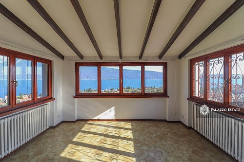 Вилла в Гарньяно, Италия, 300 м2 фото 1