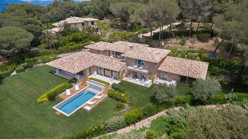 Вилла в Сен-Тропе, Франция, 500 м2 фото 1