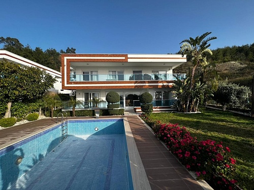 Вилла в Алании, Турция, 350 м2 фото 1