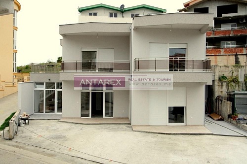 Апартаменты в Игало, Черногория, 23 м2 фото 1