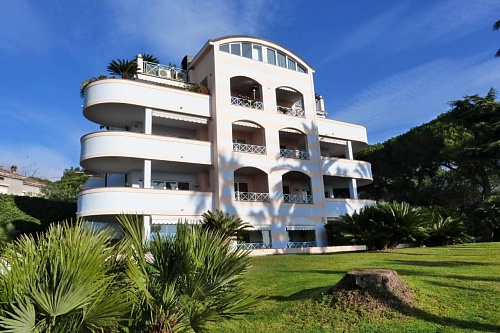 Апартаменты в Сан-Ремо, Италия, 120 м2 фото 1