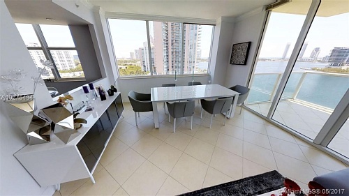 Квартира в Майами, США, 210 м2 фото 1