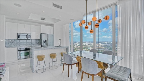 Квартира в Майами, США, 130 м2 фото 1