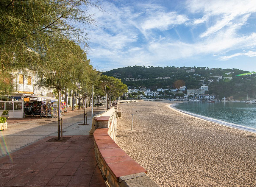 Апартаменты в Льяфранк, Испания, 110 м2