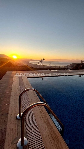 Вилла в Алании, Турция, 450 м2 фото 1